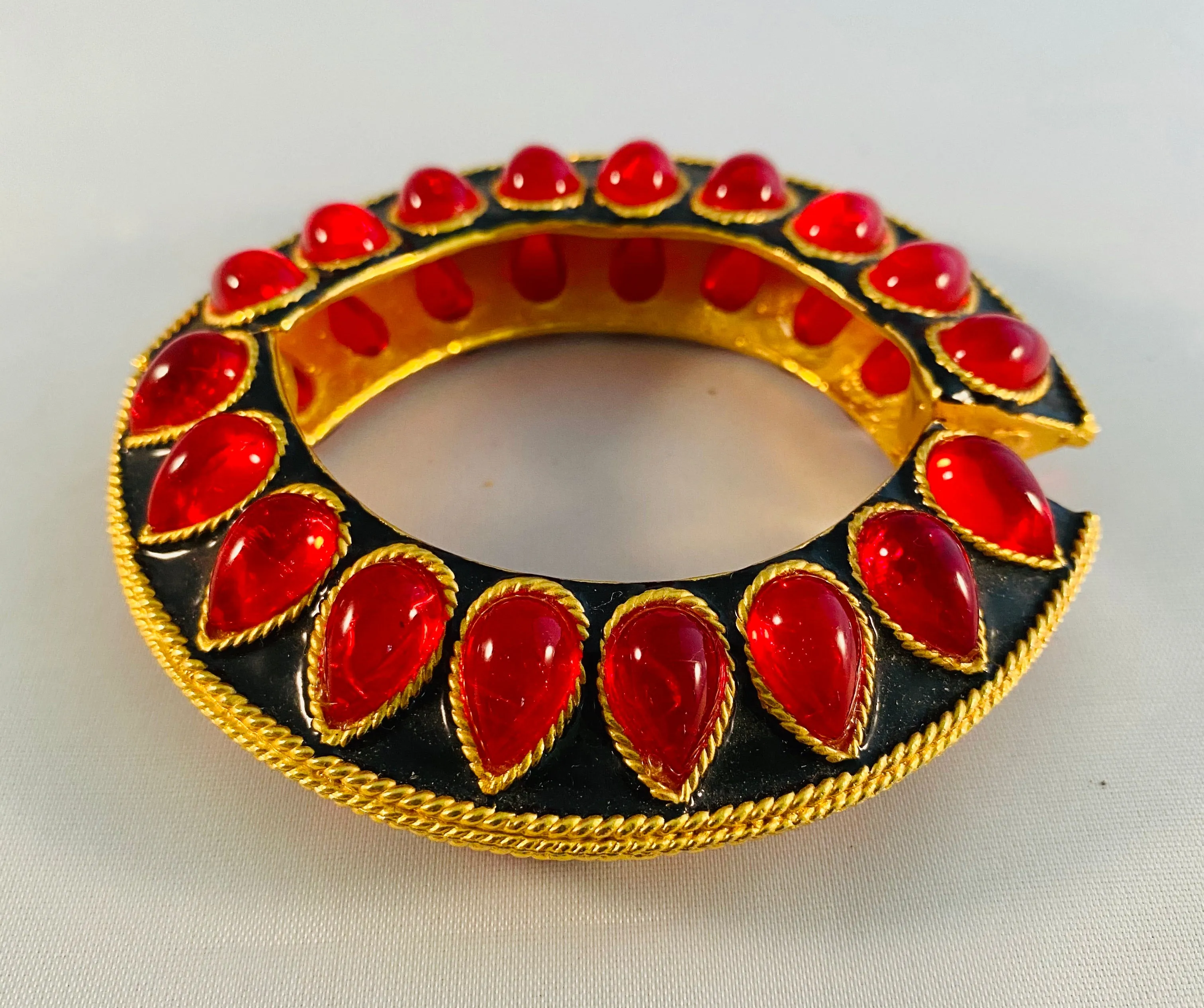 Chic Bracelet by Kenneth Jay Lane