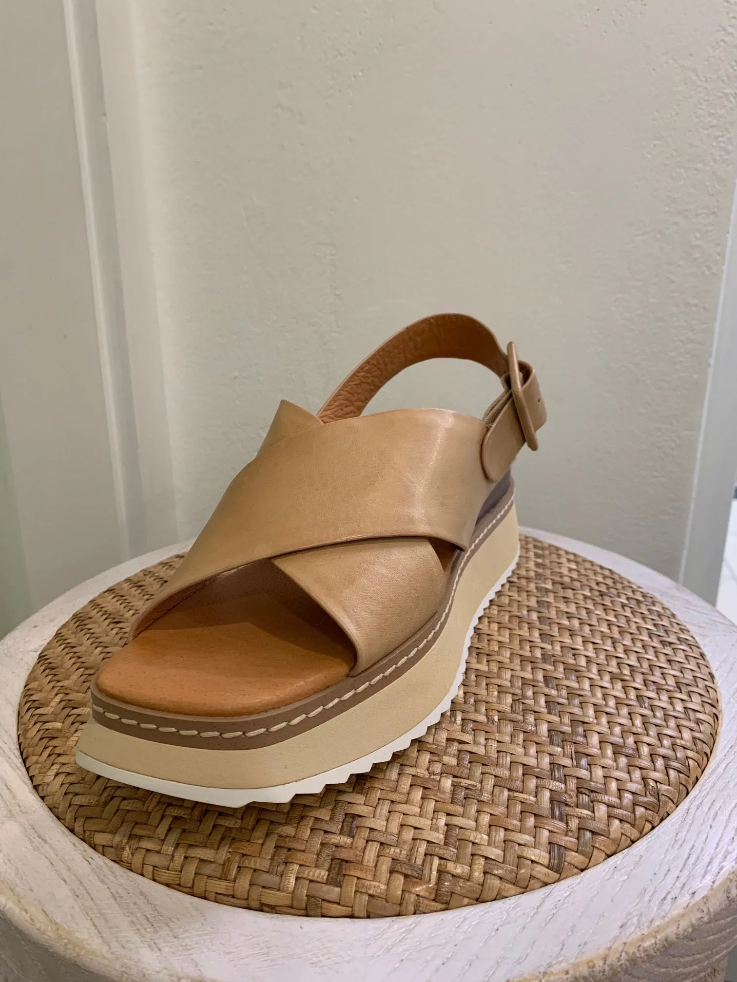 Platform Sandal in Tan