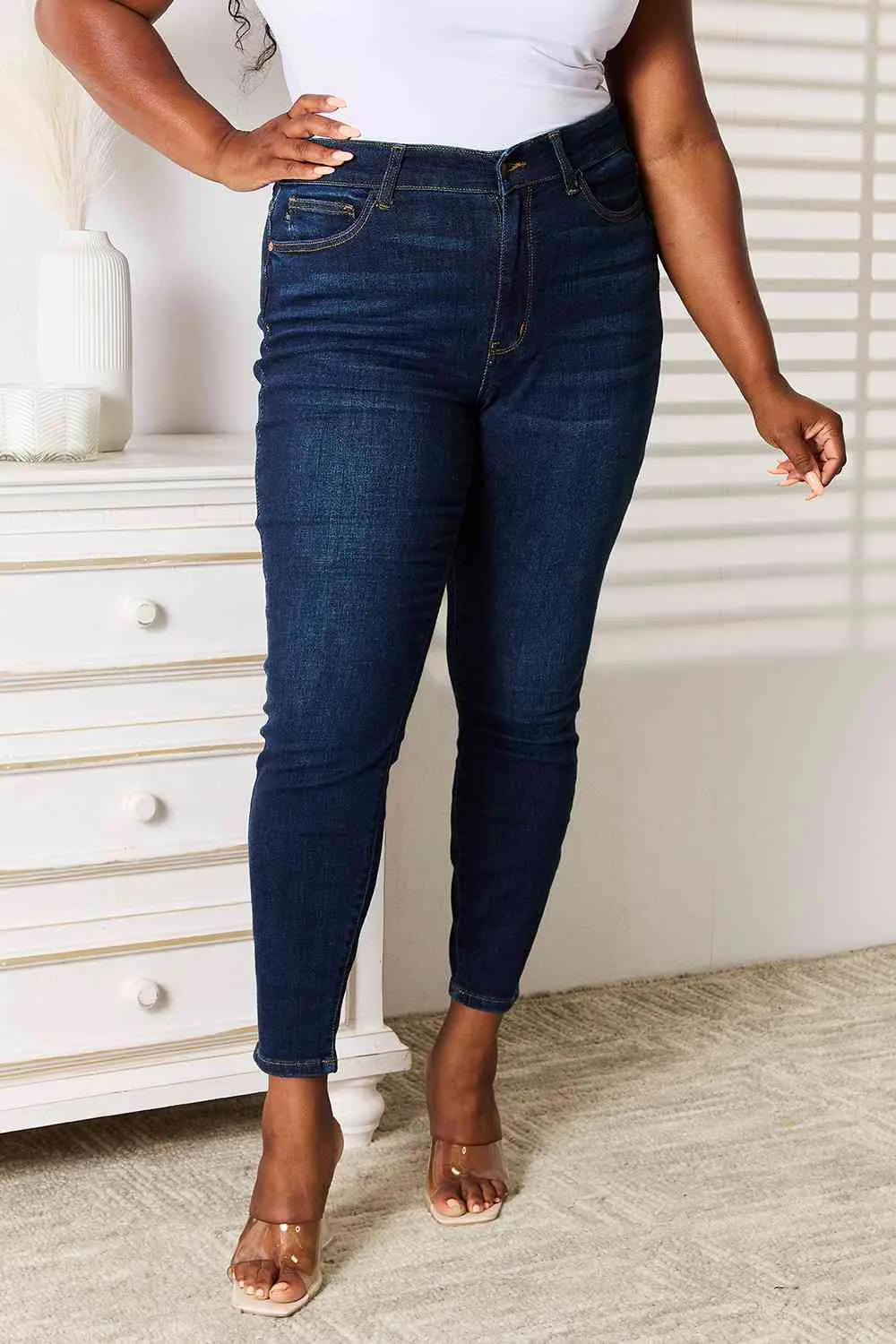 Judy Blue Full Size Skinny Jeans Pockets