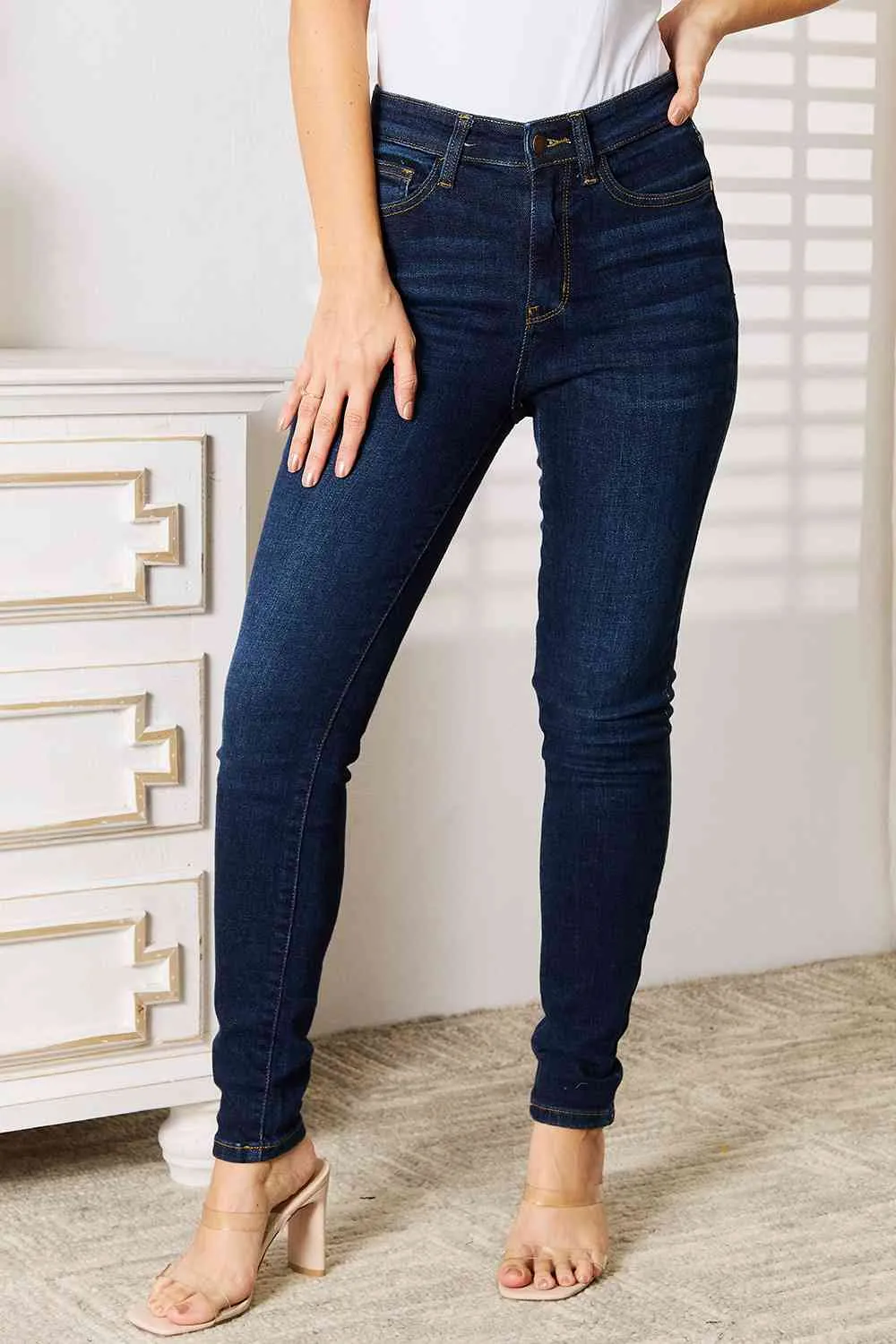 Judy Blue Full Size Skinny Jeans Pockets