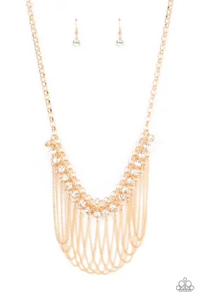 Gold Necklace to Flaunt Your Fringe