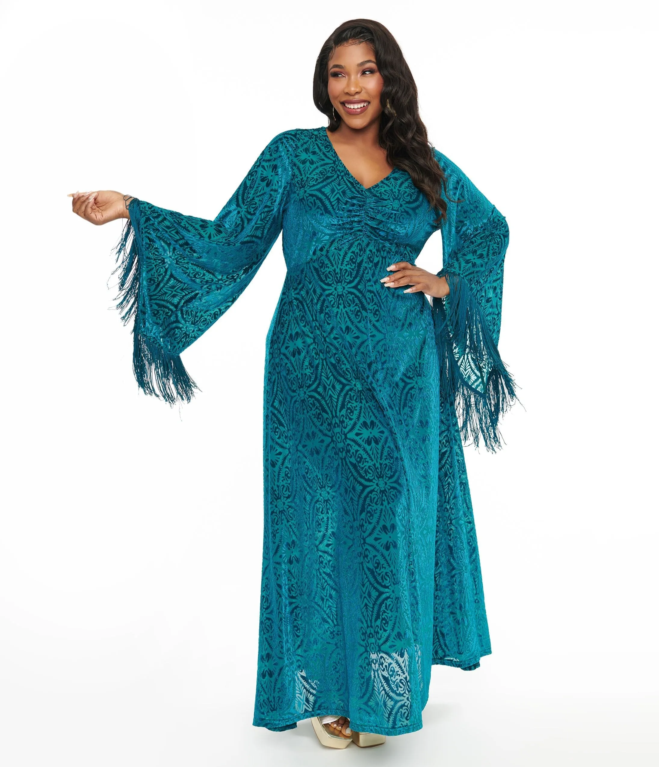 Fashion-Forward Plus Size Teal Floral Fringe Sleeve Maxi Dress